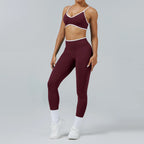 High Quality Women's Seamless Yoga Set Quick Drying Breathable Fitness Features Elastic Waist Closure Optimal for Running Sports