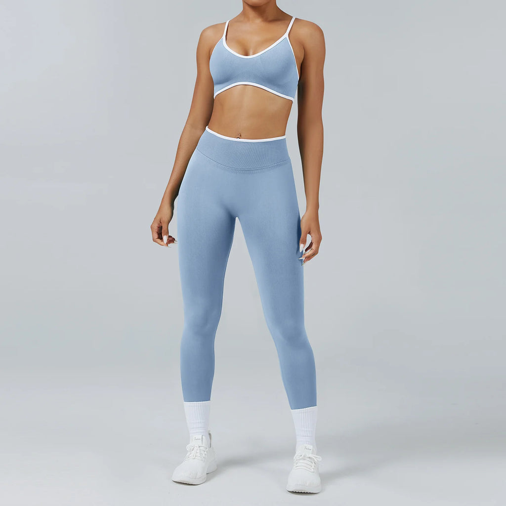 High Quality Women's Seamless Yoga Set Quick Drying Breathable Fitness Features Elastic Waist Closure Optimal for Running Sports