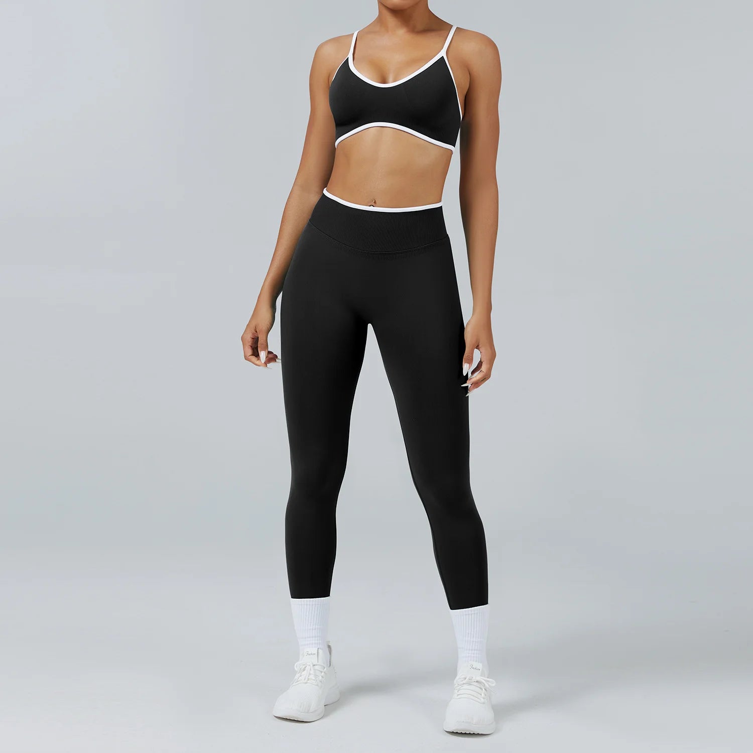 High Quality Women's Seamless Yoga Set Quick Drying Breathable Fitness Features Elastic Waist Closure Optimal for Running Sports