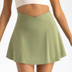 Volupie Court Skort | Falda Deportiva Cintura en V con Short Interior y Bolsillo